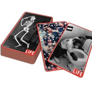 Magazine Retro Card Game - Red